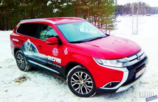 „Mitsubishi Outlander” 