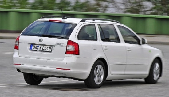 Skoda Octavia Combi 1.6 TDI DPF GreenLine (105 ZS) • Testa patēriņš: 5,0 l/100 km (4,1 l pēc ražotāja datiem). Cena: no 22.810 eiro.