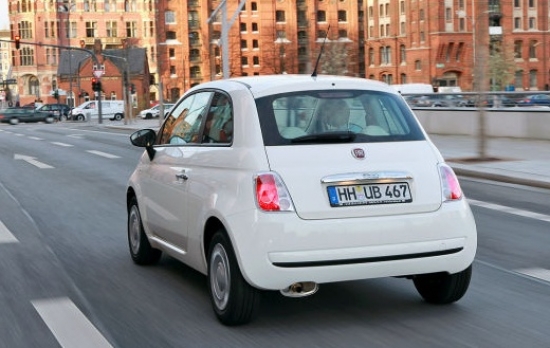 Fiat 500 0.9 Twinair (85 ZS) • Testa patēriņš: 5,0 l/100 km (4,0 l pēc ražotāja datiem). Cena: no 14.900 eiro.