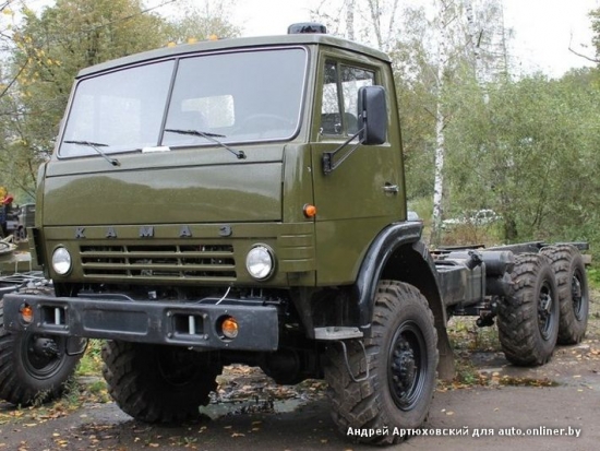 КАМАЗ-4310 Šis automobilis arī šodien ir viens no armijas transporta atbalstfunkciju nodrošinātājiem. Pateicoties trīsasu pilnpiedziņas konstrukcijai komplektā ar izteikta profila bezceļu riepām un centralizētu gaisa spiediena kontroles sistēmu, KAMAZ apveltīts ar teicamām offroad īpašībām. Plašs pielietojums arī tautsaimniecībā. КАМАЗ-4310 modernizētā versija joprojām ražošanā.