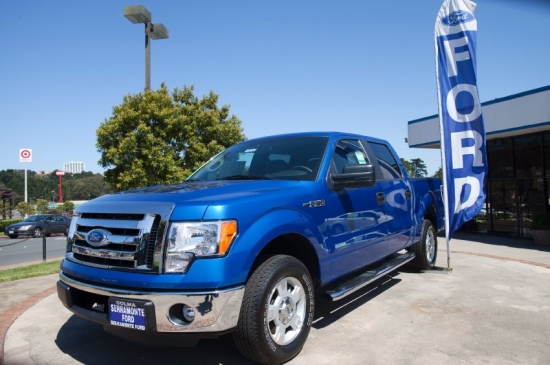 Septiņu mēnešu rezultāti rāda, ka pirmo vietu pārliecinoši ieņem Ford F-Series (290 794). Milzīgais pikaps savā pieticīgākajā versijā F-150 aprīkots ar 305 ZS benzīna motoru, kas pilsētas ciklā patērē vismaz 13 l/100 km. Tiem, kas neko negrib dzirdēt par ekoloģiju, ražotājs piedāvā īpašo bezceļu modeli SVT Raptor ar 411 ZS jaudu un 18 l degvielas patēriņu.
