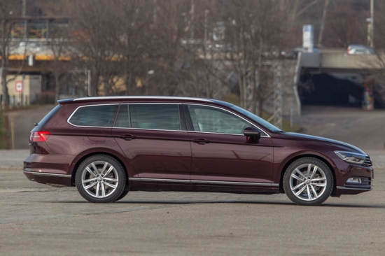 2.: VW PASSAT: 47.541 eksemplāri.