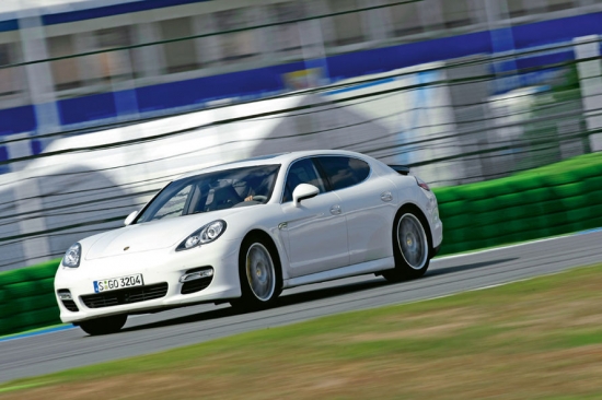 9.Porsche Panamera Turbo				25,3