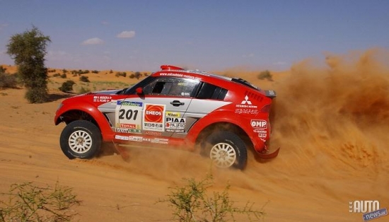 Mitsubishi Pajero Evolution 2004.