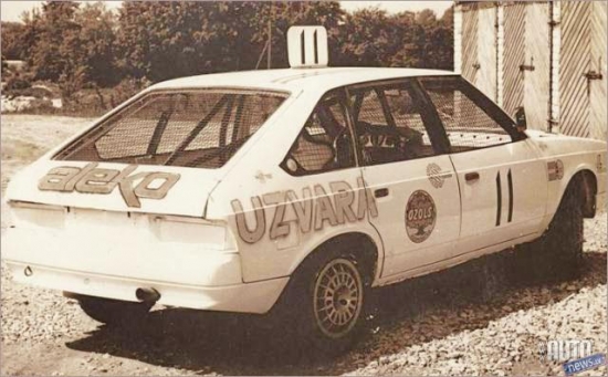 Visbeidzot īpašu Moskviču uzbūvēja autokrosam. Tiesa, līdz tam valdīja uzskats, ka priekšpiedziņas Aleko sportam der tikpat labi kā virtuves gāzes balons lidojumiem kosmosā. Pēteris Neikšāns no Bauskas pierādīja pretējo, individuālā kārtā radot unikālo Aleko Quattro ar pilnpiedziņu, forsētu VAZ 2106 motoru (apmēram 120 kW) un atvieglotu līdz 820 kg. Tā kā šis kaujas zirgs lieliski sevi parādīja gan PSRS, gan Eiropas čempionātā 1990. un 1991. gadā, maskavieši sekoja Pētera pēdās un 1992. gadā paši izgatavoja četrus līdzīgus Aleko eksemplārus, no kuriem labākos rezultātus sasniedza rūpnīcas komandas pilota Aleksandra Potapova bolīds. 