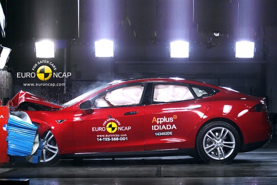 Tesla Model S pasažieri var justies vidrošāk