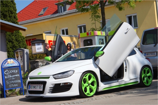 Gribu būt Lamborghini - tūnētais Scirocco aprīkots ar augšup paceļamām durvīm