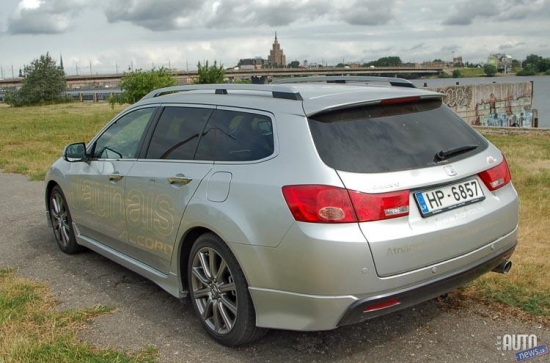 „Honda Accord Tourer” 