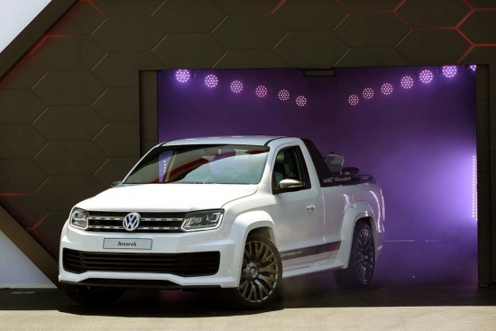 Un visu laiku jaudīgāko Amarok ar sešcilindru TDI motoru, kas attīsta 270 ZS jaudu 