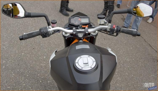 "KTM990 SUPER DUKE R" Foto: Kaspars Bergmanis, "AutoInfo" 