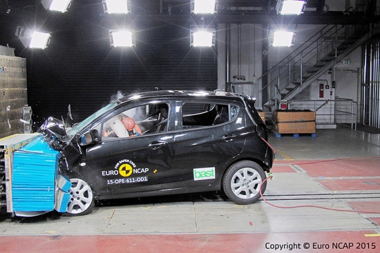 Četras zvaigznes mikroauto un mazauto klasē pēc stingrāko kritēriju ieviešanas 2014.gadā nebūt nav tas sliktākais rezultāts - šādas klases automobiļiem nereti pietrūkst vienas vai otras drošības sistēmas, kas lielākiem un dārgākiem spēkratiem jau kļuvuši par normu. 