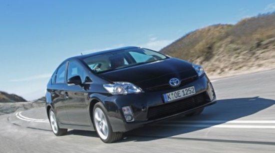 Toyota Prius Hybrid-Synergy Drive (136 ZS) • Testa patēriņš: 4,6 l/100 km (3,9 l pēc ražotāja datiem). Cena: no 25.750 eiro.