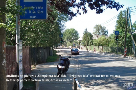 Sabiedriskā transporta pietura.
Apūzes un Jūrkalnes ielu krustojumā regulāri notiek ceļu satiksmes negadījumi ar smagām sekām. Tieši pirms šī krustojuma atrodas sabiedriskā transporta pietura „Jūrkalnes iela”. Ierosinām pārcelt autobusu pieturas vietu „Jūrkalnes iela” (virzienā uz Zolitūdi par 100 m — pie veikala „Superneto” Apūzes iela 52, izveidojot pieturvietas „kabatu”. Autobusu pieturvieta bloķē satiksmes plūsmu, ja tajā brīdī tiek uzņemti pasažieri. Pasažieriem ērtāk un drošāk būtu kāpt ārā pie šī veikala, jo attālums no iepriekšējās pieturas „Šampētera iela” ir tikai 400 m! 
