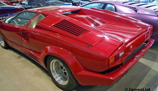 Lamborghini Countach SE25 (1989) – viens no īpašās sērijas eksemplāriem, izsoles cena – 139 000 eiro.