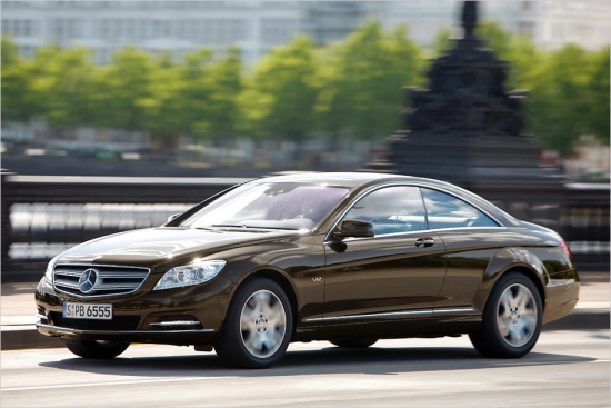 Mercedes CL 600
V12-Turbo- benzīna motors
5.513 ccm
517 ZS
Piecpakāpju automātiskā kārba
Aizmugurējo riteņu piedziņa
Vidējais degvielas patēriņš:13,8 litri/100 km
Paātrinājums 0-100 km/h: 4,6 sekundes
Maksimālais ātrums: 250 km/h
164.220 eiro