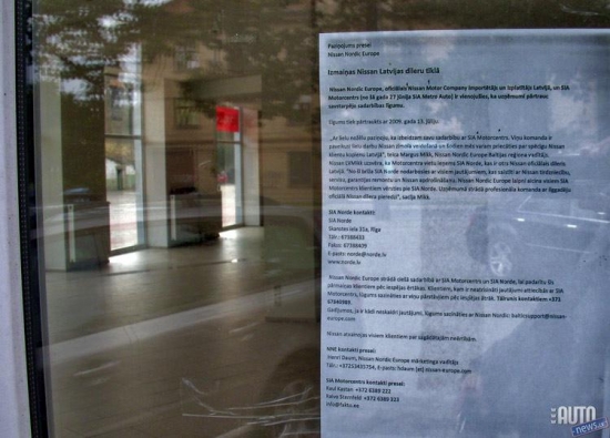 Paziņojums, kurš ielīmēts SIA”Motrocentrs” salona logā vēsta, ka „Nissan” markas auto turpmāk var apkopt pie SIA”Norde”.