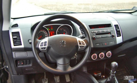 „Peugeot 4007”
