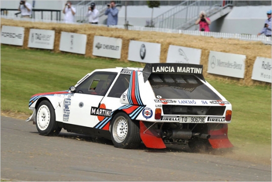 Vēl viena rallija leģenda – Lancia Martini krāsās