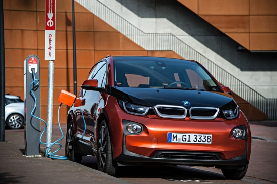 BMW i3, akumulators - 21,6 kWh, ražotāja uzrādītā distance: 130 - 160 km, ziemas tests - 61,4 km