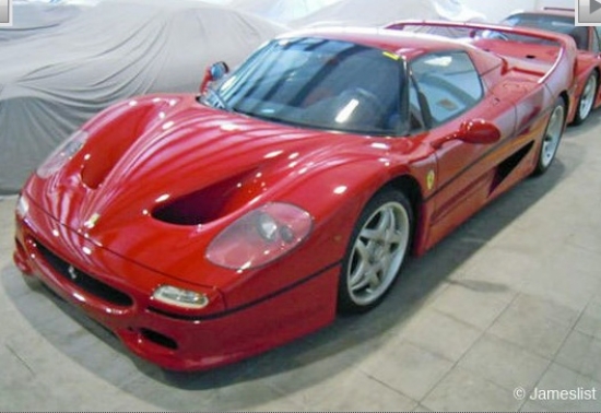 Ferrari F50 – viens no 349 eksemplāru sērijas, cena 799 000 eiro.
