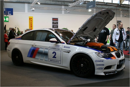 Izmantojot kompresoru BMW tūneris G-Power M3 standarta versijas jaudu (420 ZS) pacēlis līdz 600 ZS. automašīnas maksimālais ātrums - 320 km/h. 