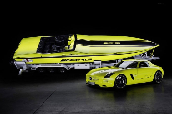 2013.gadā par projekta vienojošo motīvu kļuva SLS AMG Electric Drive