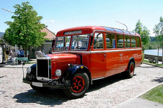1934.gada Mercedes-Benz Lo 3500 bija pieejams 95 ZS sešcilindru benzīna vai dīzeļa motors, bet kā alternatīvu varēja izvēlēties Mercedes Typ 770 kompresormotoru, kas attīstīja iespaidīgu 200 Zs jaudu un varēja nodrošināt omnibusam līdz pat 100 km/h lielu ātrumu.