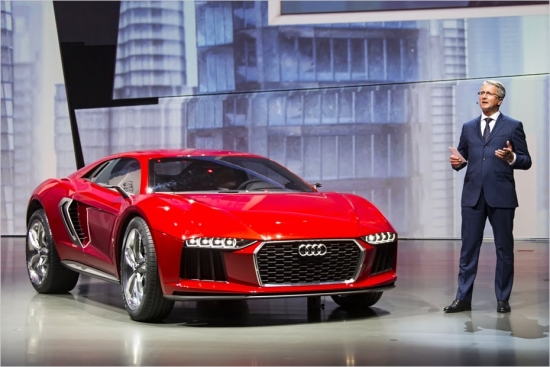Nanuk Quattro Concept.Audi jaunumu klāstā ir kopā ar itāļu Giugiaro gatavotais Nanuk Quattro Concept, interesants šovkārs, kas pēc izskata atgādina pavasarī Ženēvas izstādē nodemonstrēto Parcour un paredzēts, tostarp arī braukšanai pa bezceļu apvidu. Par jaudas trūkumu nebūs jābaidās, jo Nanuk iebūvēts varens desmit cilindru TDI dīzeļdzinējs, kas no sava piecu litru tilpuma izvilina 544 ZS un 1000 Nm. Vilkme ar septiņu pakāpju S-tronic kārbas palīdzību tiek novadīta pašu konstrukcijas quattro piedziņai, kas to izdala visiem četriem riteņiem. Nanuk maksimālais ātrums ir 305 km/h, bet simtu tas sasniedz 3,8 sekundēs.