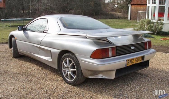 „Panther Solo”  aizmugurējie lukturi aizgūto no "Ford Sierra".
