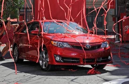 Trešajā vietā pirmais vieglais automobilis šajā sarakstā – vidējās klases pārstāvis Toyota Camry (189 297), kas ASV tirgū pārstāvēts kopš 1980.gada.