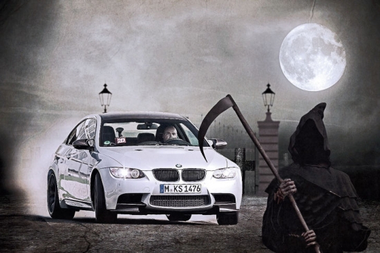 Līdzīgs liktenis piemeklēja arī M3 kupeju, kas pārtop par M4 Coupe.